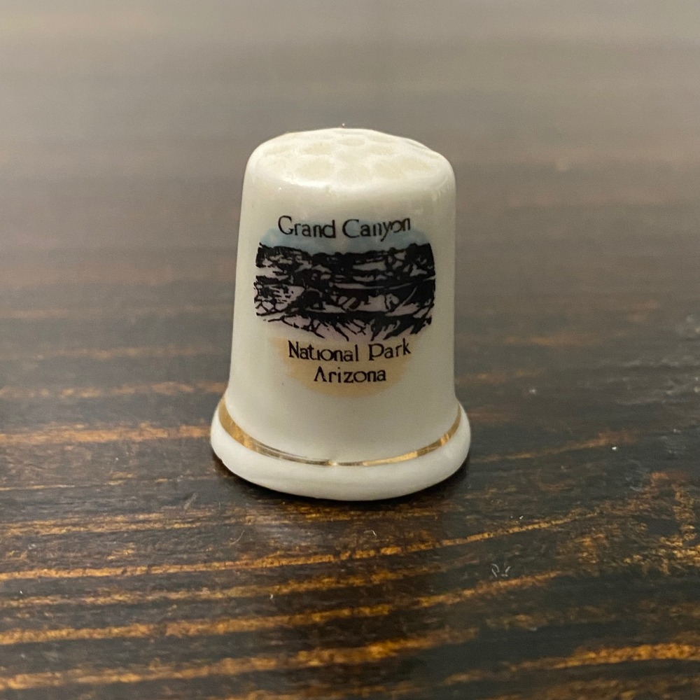 Vintage Grand Canyon National Park Arizona Porcelain Thimble Souvenir Gold Rim